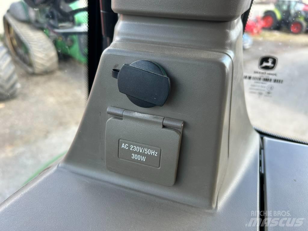 John Deere 8RX410 Traktorit