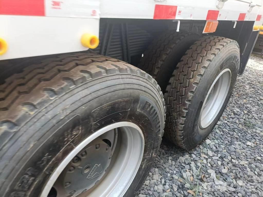 Howo 371 Vinssit, nostolaitteet ja materiaalinostimet