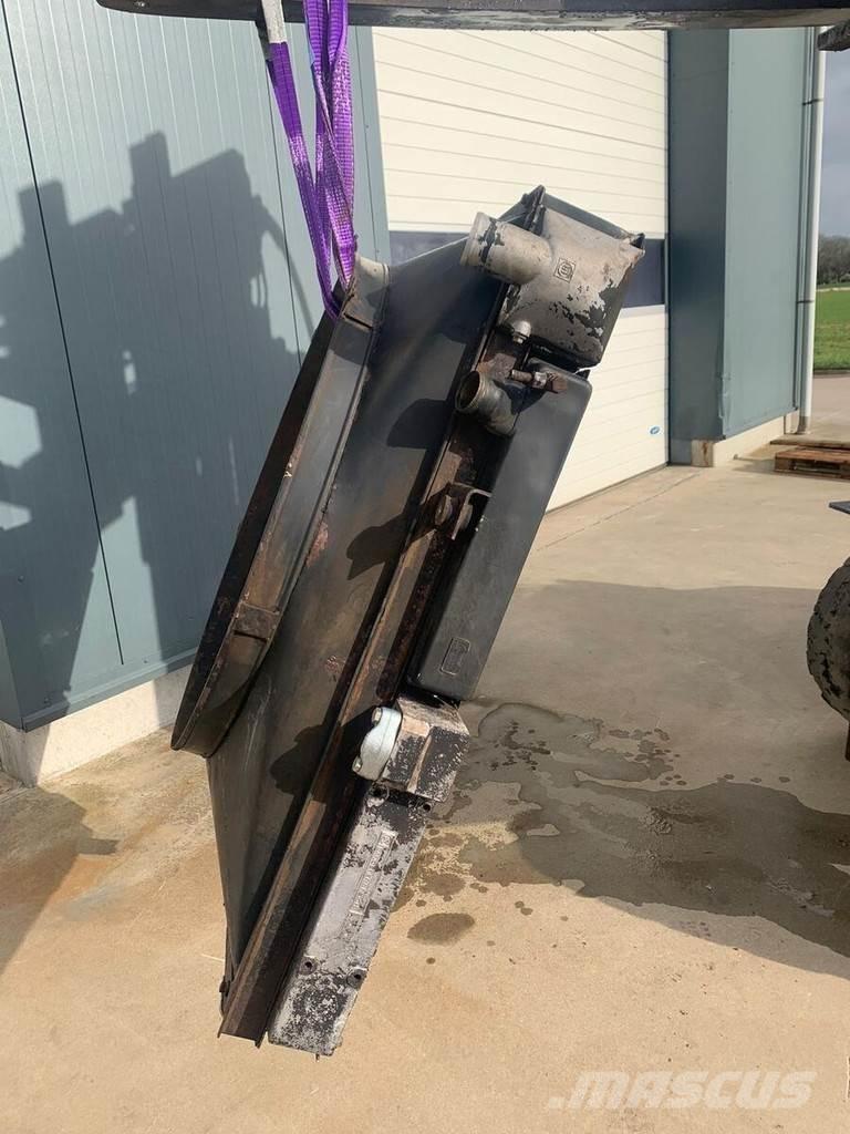 Liebherr A932 Jäähdyttimet