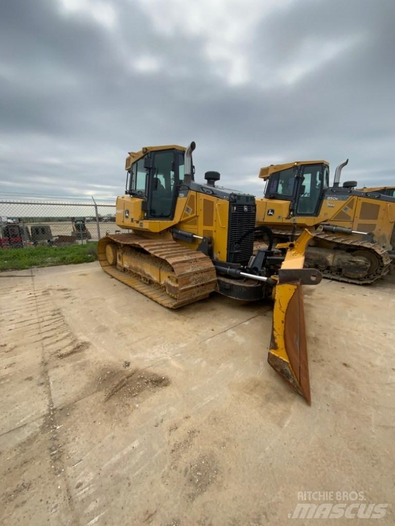 DEERE 750K Telaketjupuskutraktorit