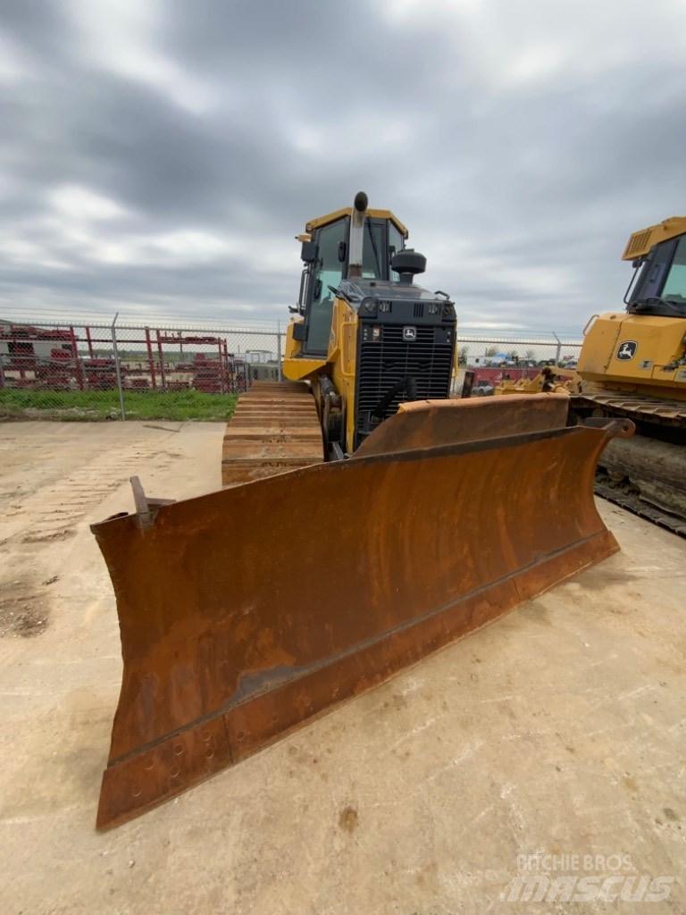 DEERE 750K Telaketjupuskutraktorit