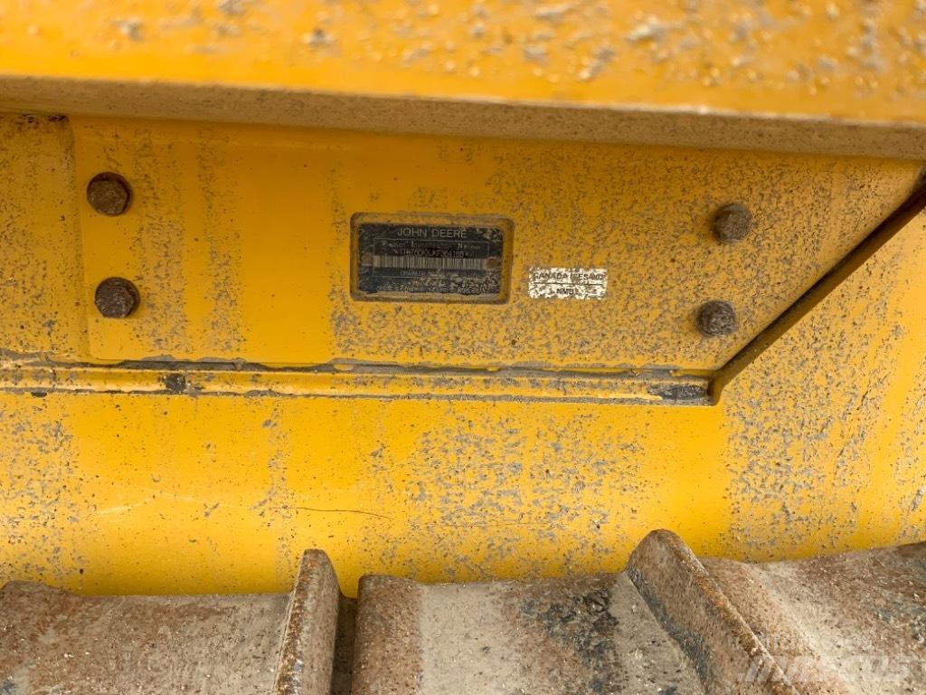 DEERE 750K Telaketjupuskutraktorit