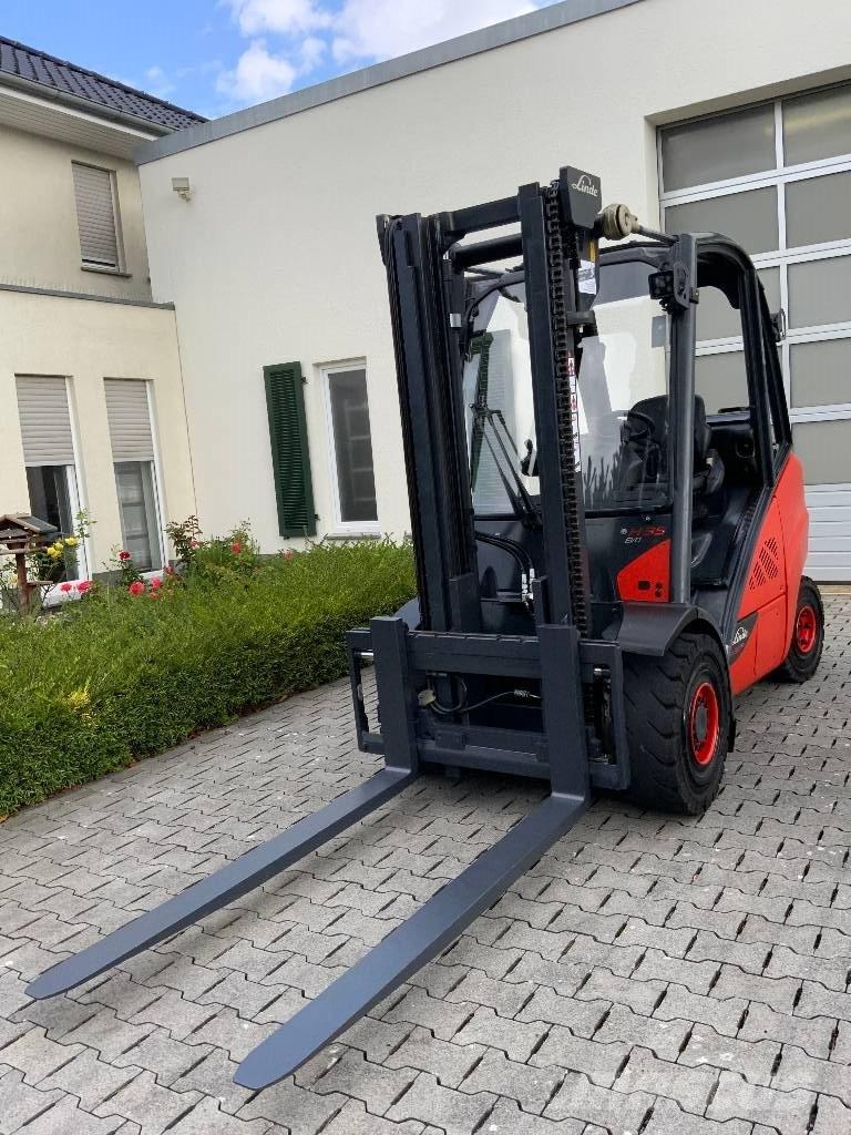 Linde H35T-02 Nestekaasutrukit