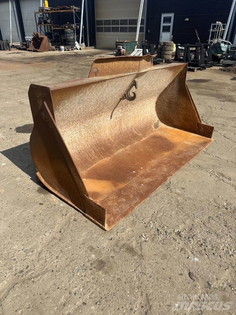 Volvo 2500mm Kauhat