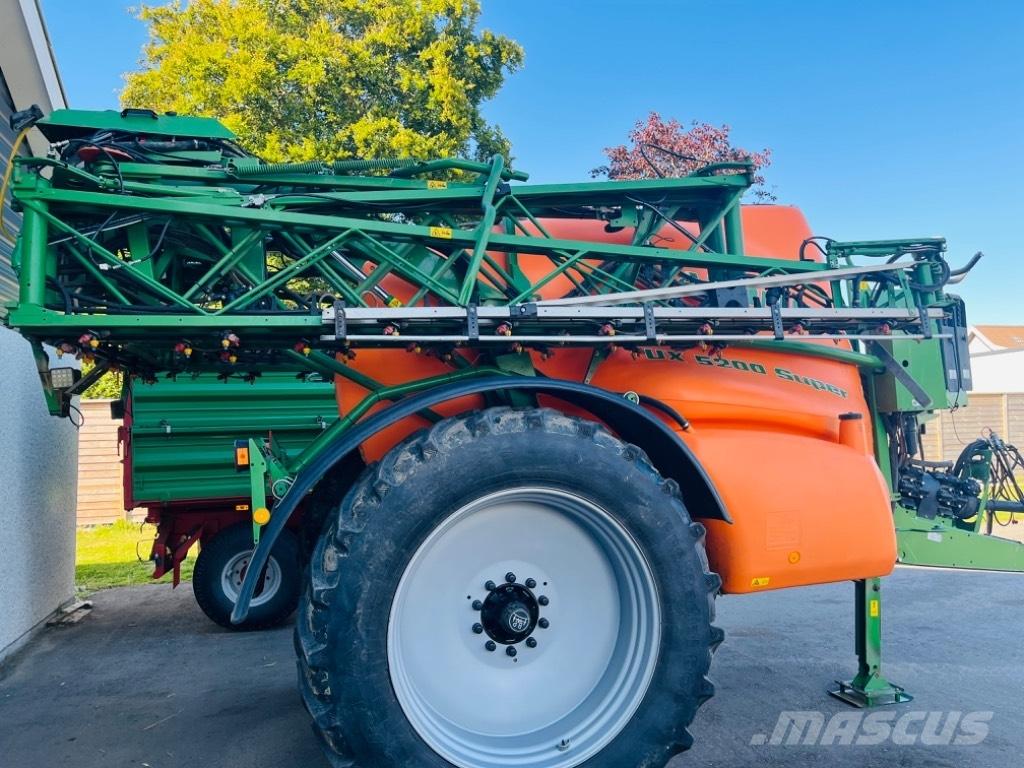 Amazone UX 5200 Hinattavat ruiskut