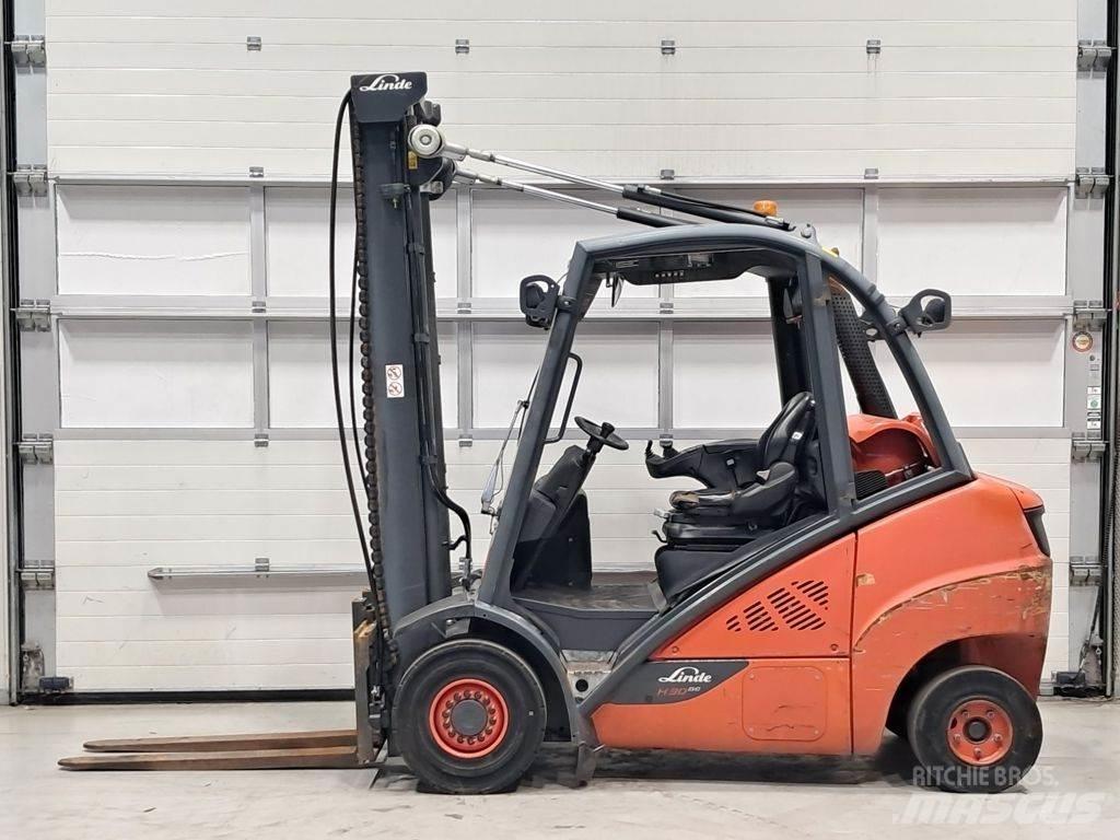 Linde H30T-02 Nestekaasutrukit