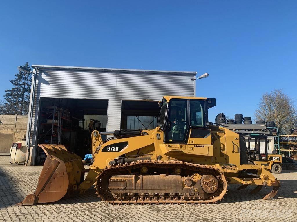 CAT 973 D Telakuormaajat