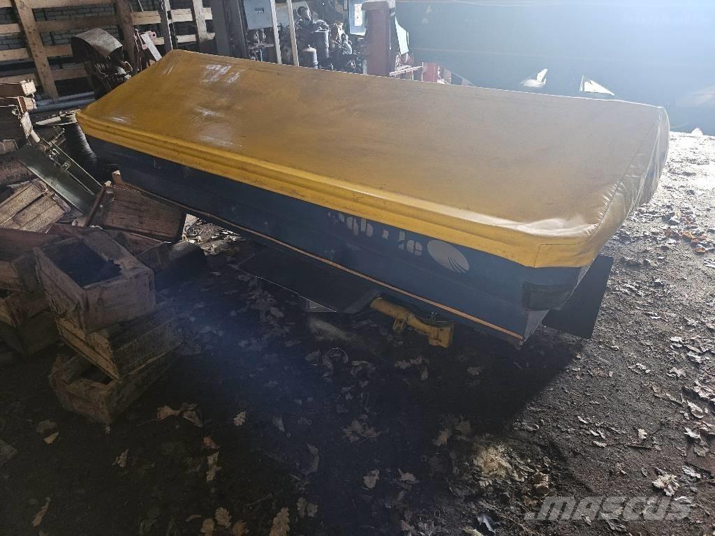 Bogballe M2 Lannoitteenlevittimet