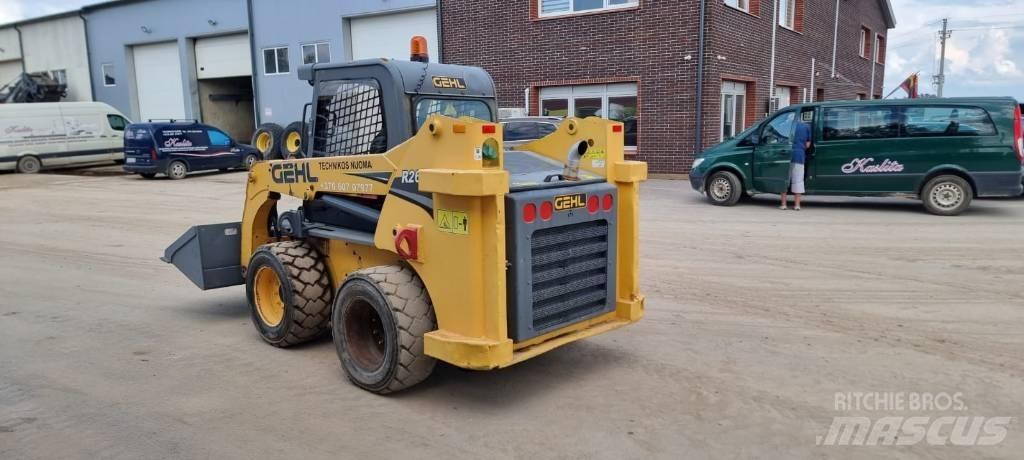 Gehl R 260 Liukuohjatut kuormaajat