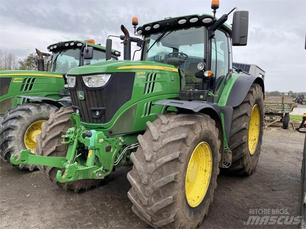 John Deere 6215R Traktorit