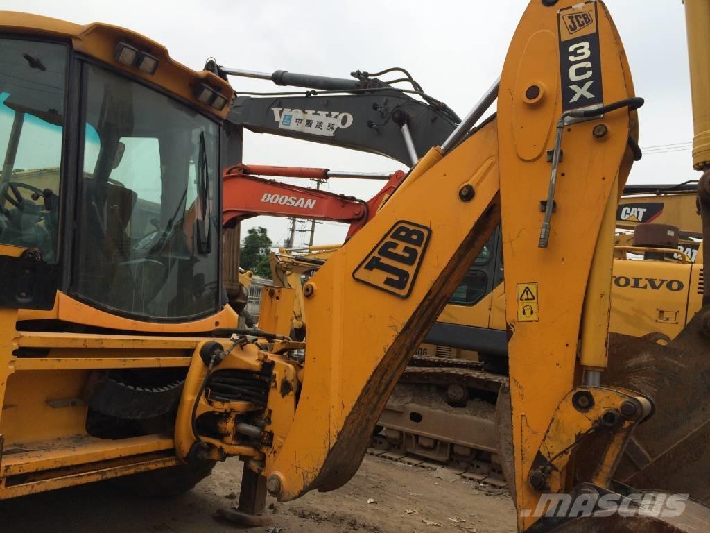 JCB 3CX Kaivurikuormaajat