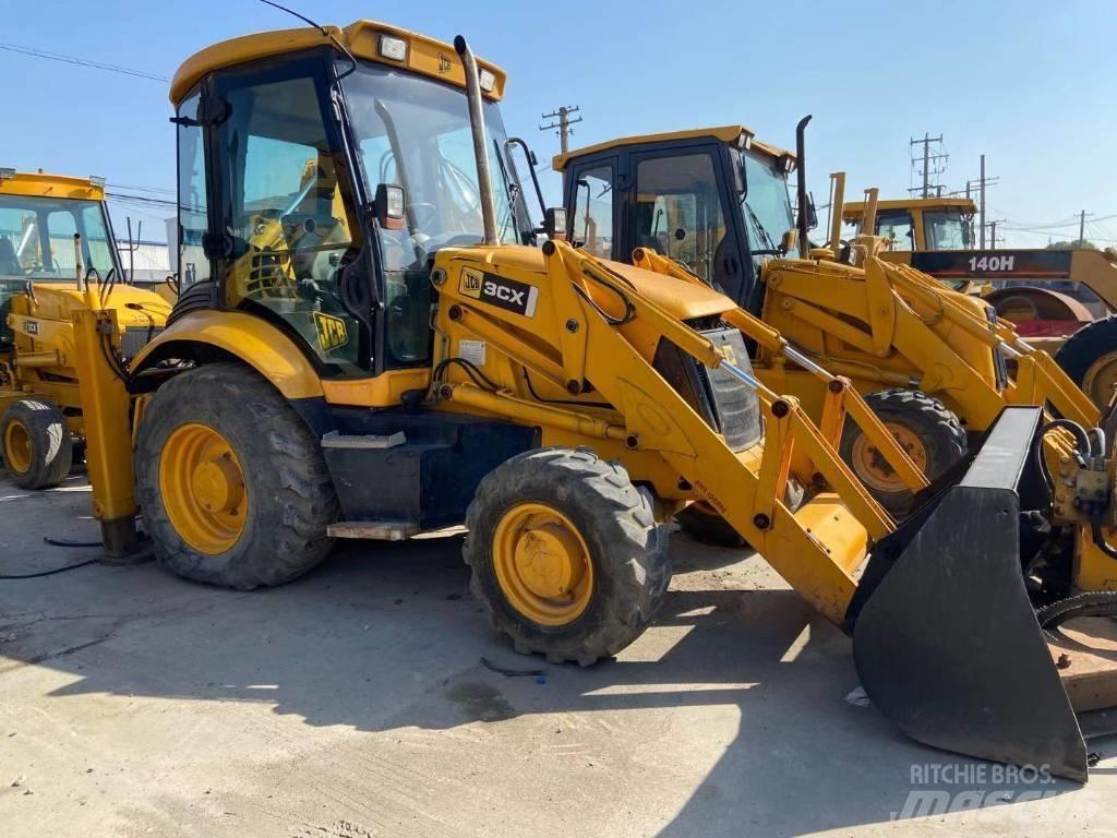 JCB 3 CX Kaivurikuormaajat