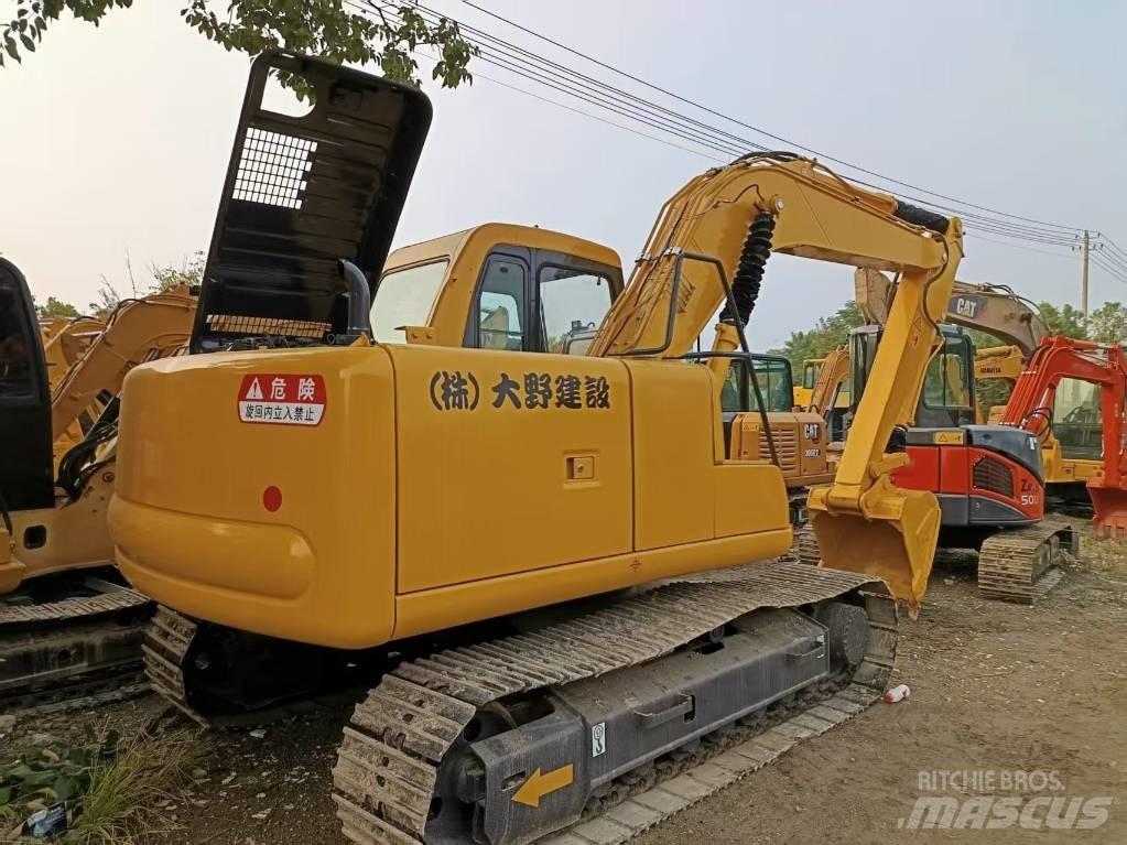 Komatsu PC120 Midikaivukoneet 7t - 12t