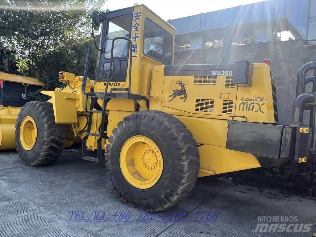 Komatsu WA320 Pyöräkuormaajat