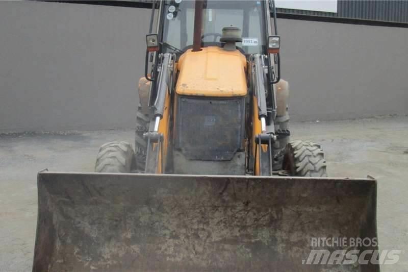 JCB 3DX4 Kaivurikuormaajat