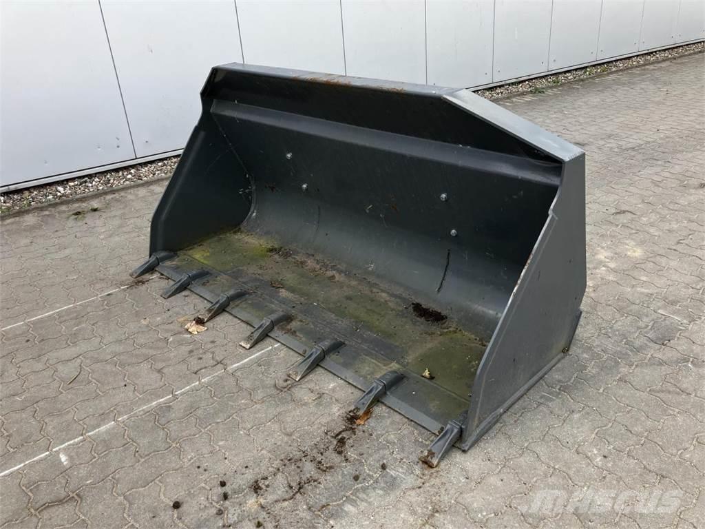 Kramer 2150 mm Etukuormaimen varusteet