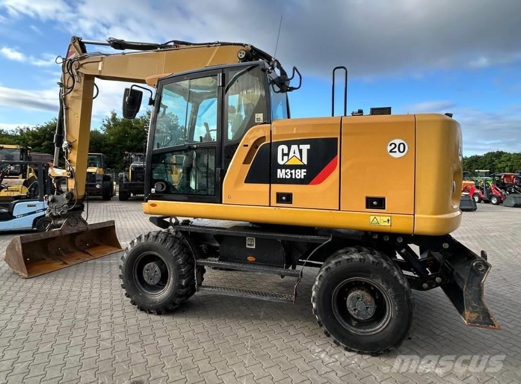 CAT M 318 F Pyöräkaivukoneet