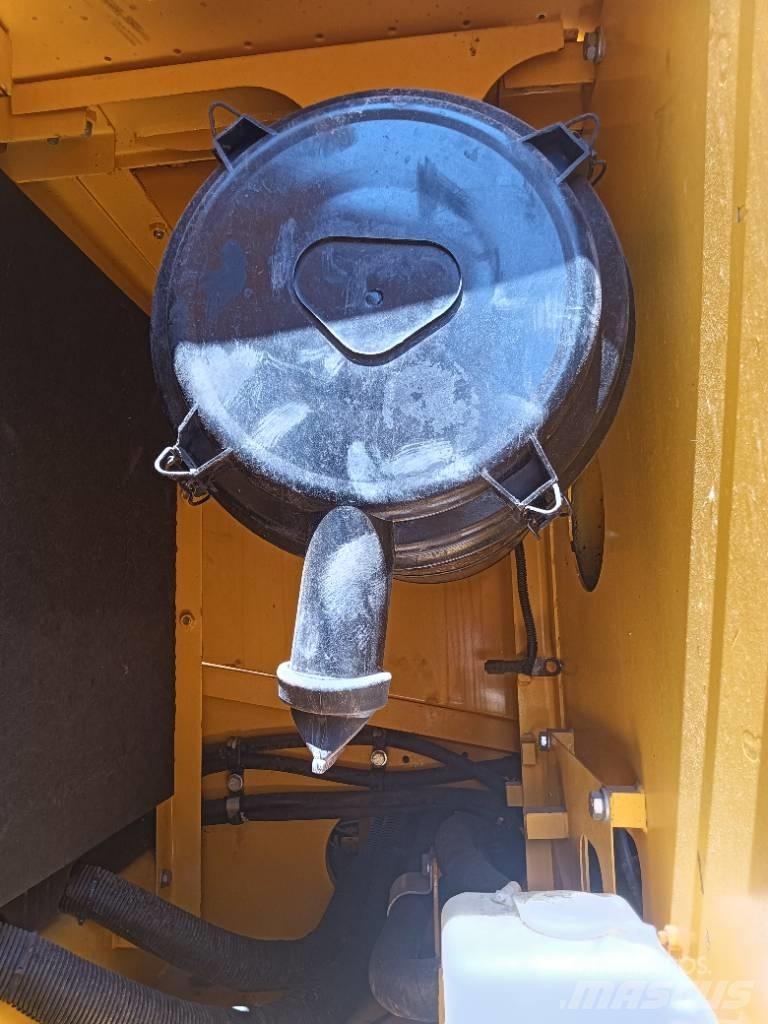 Komatsu PC 220 Telakaivukoneet