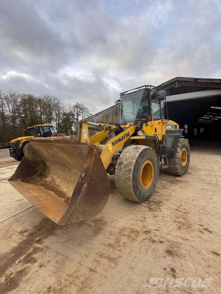 Komatsu WA 200-5 Pyöräkuormaajat