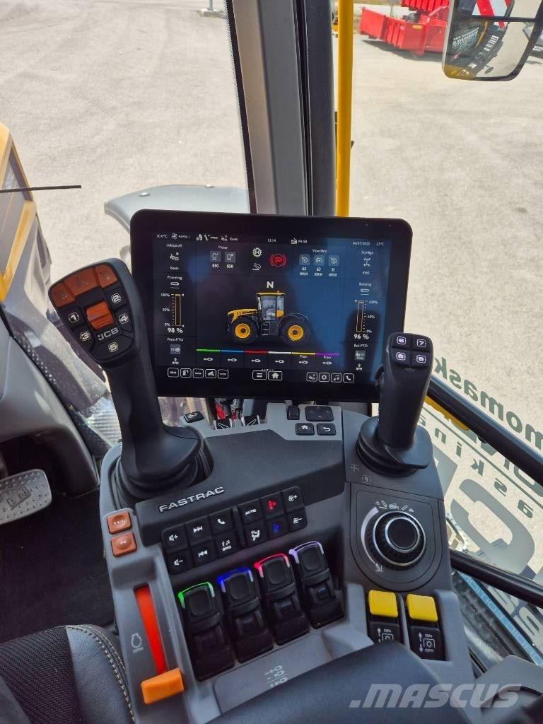JCB Fastrac 4220 Traktorit