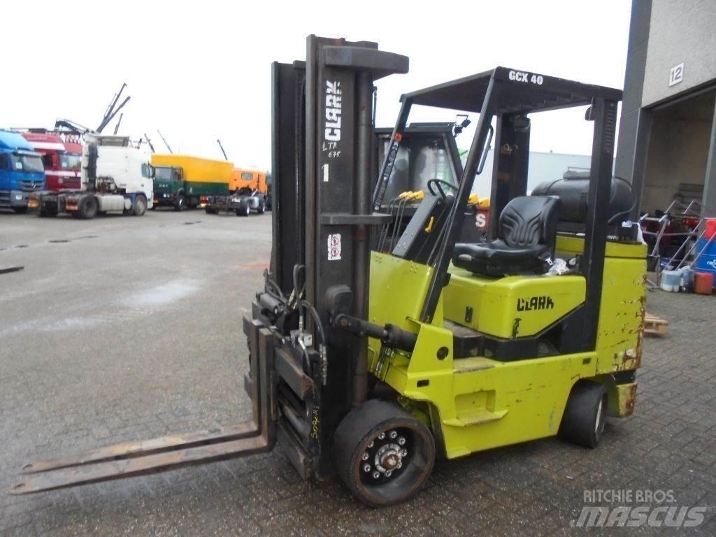Clark GCX 40 + LPG Nestekaasutrukit