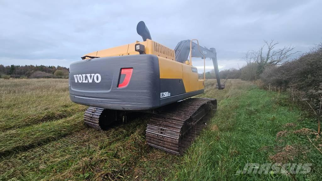 Volvo EC 250 D LR Telakaivukoneet