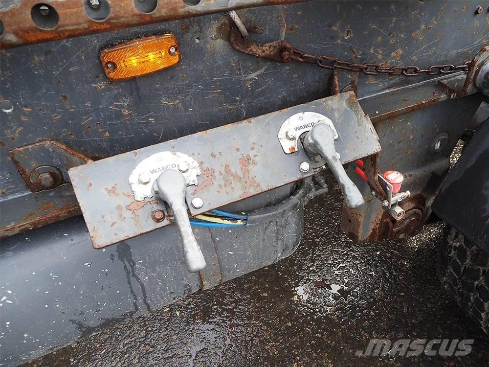 Närko 5 aks. Puuperävaunut