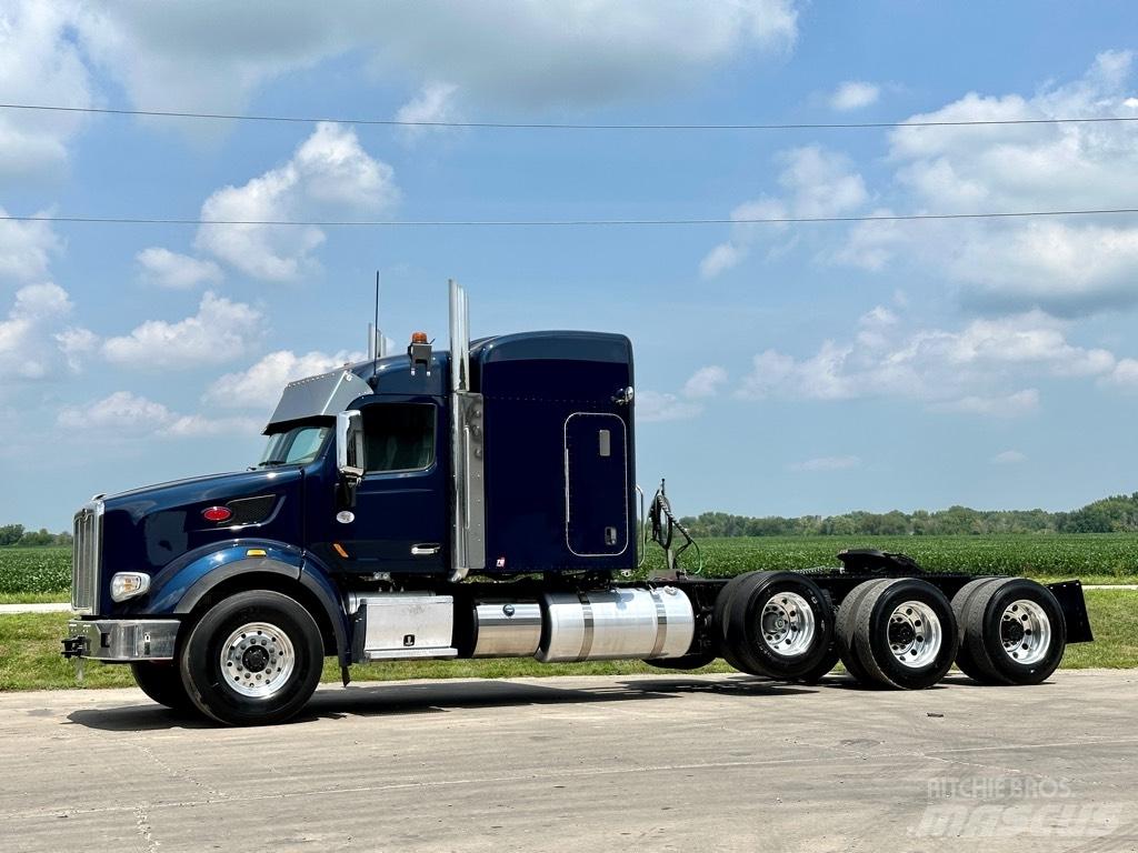 Peterbilt 567 Vetopöytäautot