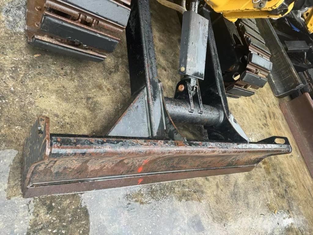 CAT 303 E CR Telakaivukoneet