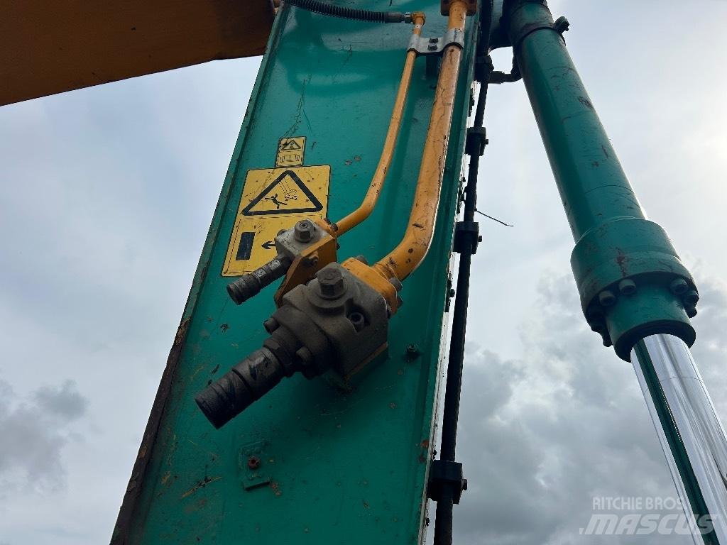 JCB 220X LC Telakaivukoneet