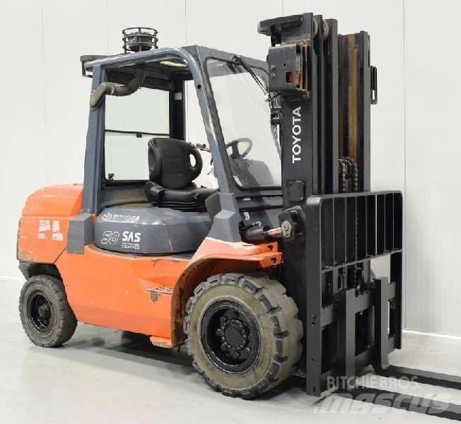 Toyota 7 FD 45 Dieseltrukit