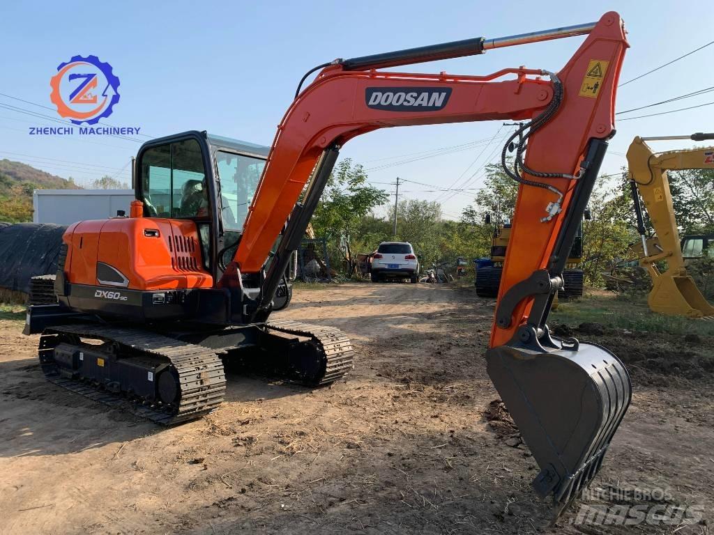 Doosan DX 60 Minikaivukoneet < 7t