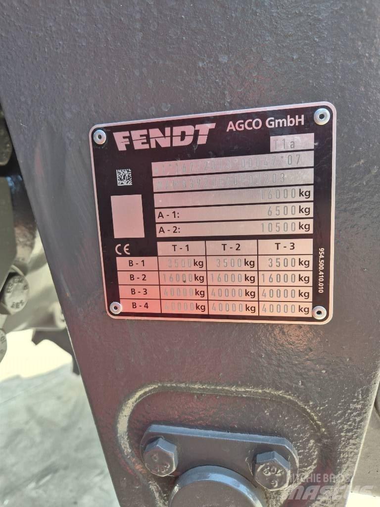 Fendt 822 Vario Traktorit
