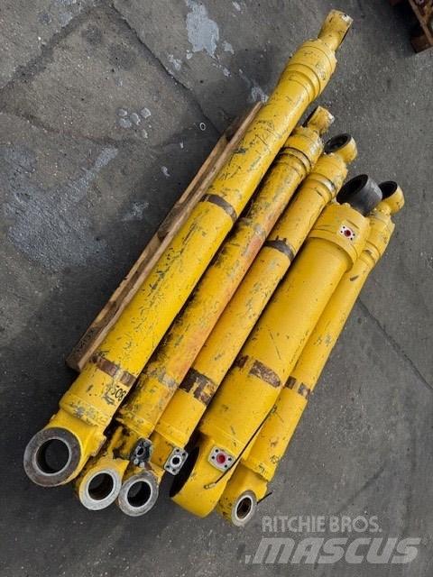 Komatsu PW 180 Hydrauliikka
