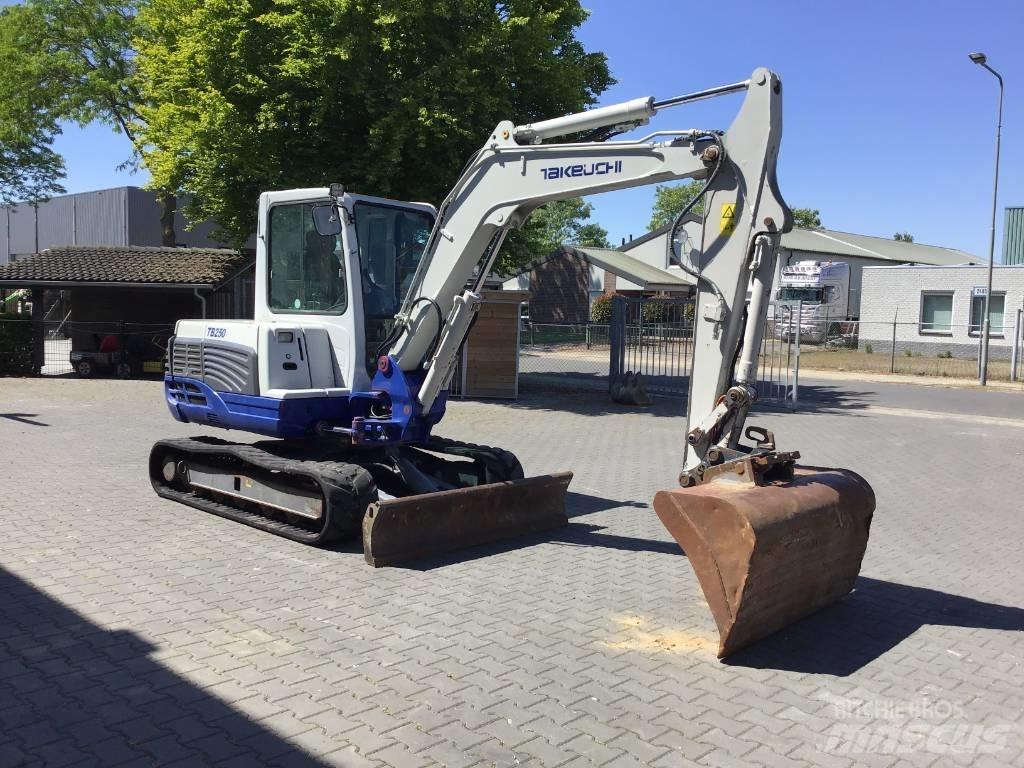 Takeuchi TB 250 Minikaivukoneet < 7t