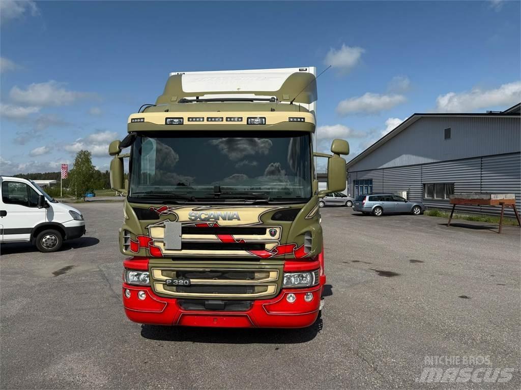 Scania P320 4x2 Umpikorikuorma-autot