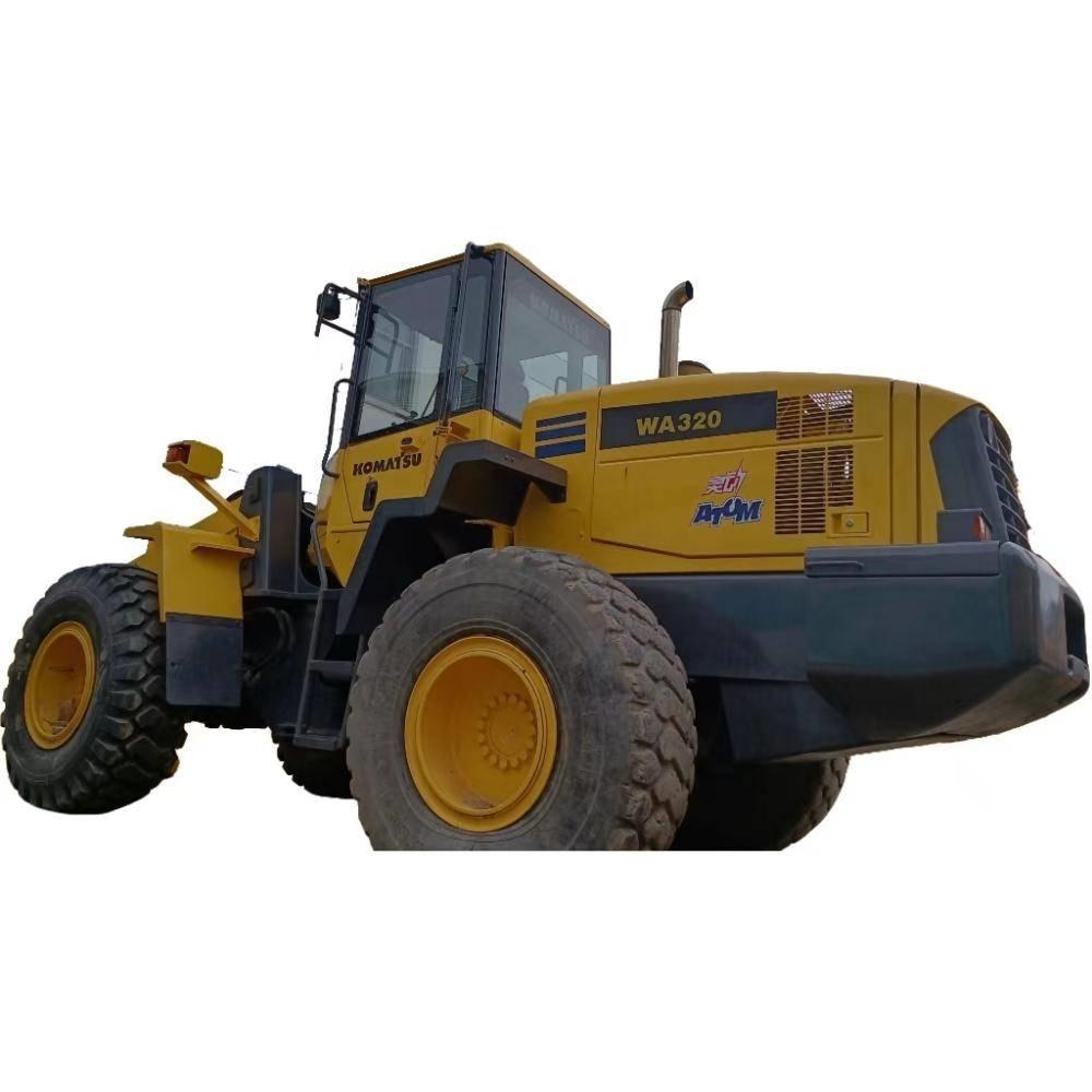 Komatsu WA 320 Pyöräkuormaajat