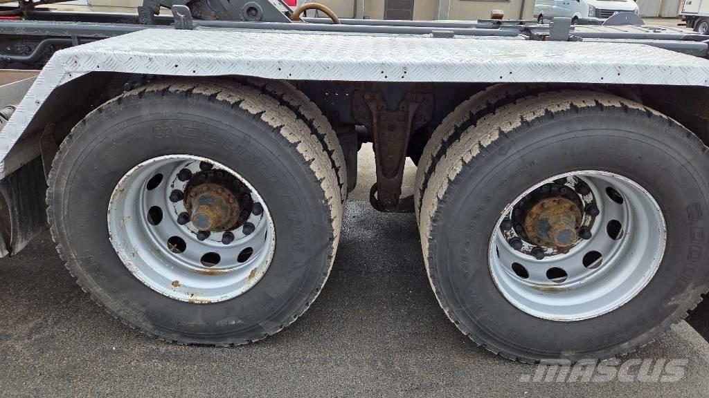 Scania R520 6X4 Koukkulava kuorma-autot