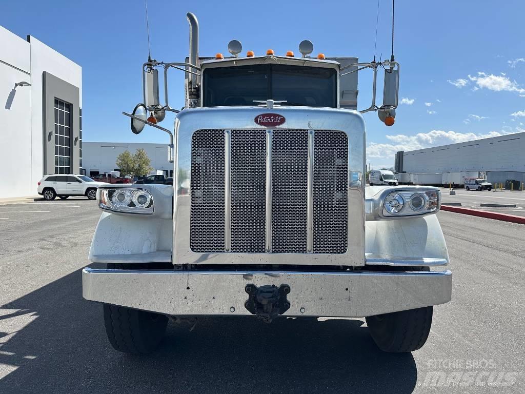 Peterbilt 367 Sora- ja kippiautot