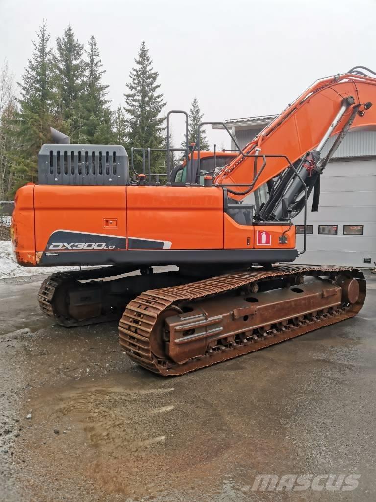 Doosan DX 300 LC-5 Telakaivukoneet