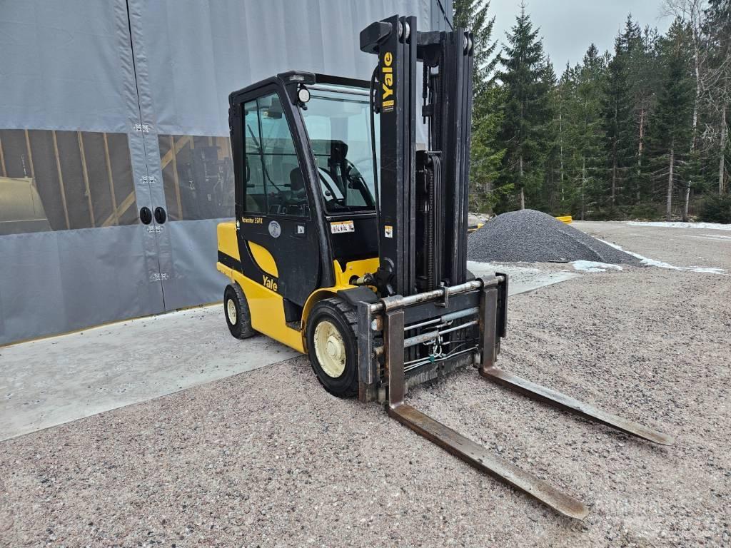 Yale GDP 35 VX Dieseltrukit