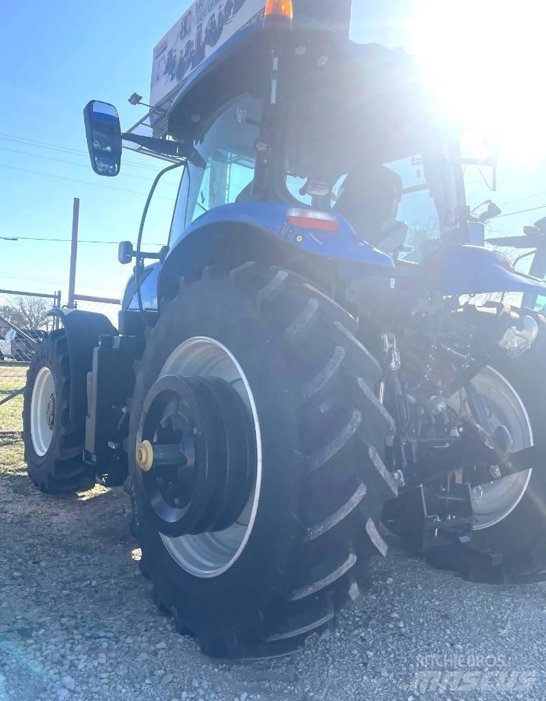 New Holland T 7.210 Traktorit