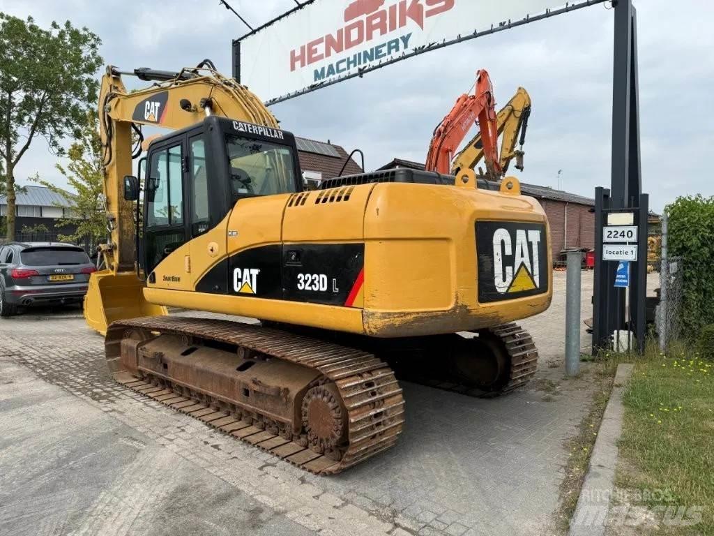 CAT 323DL (320DL) Telakaivukoneet