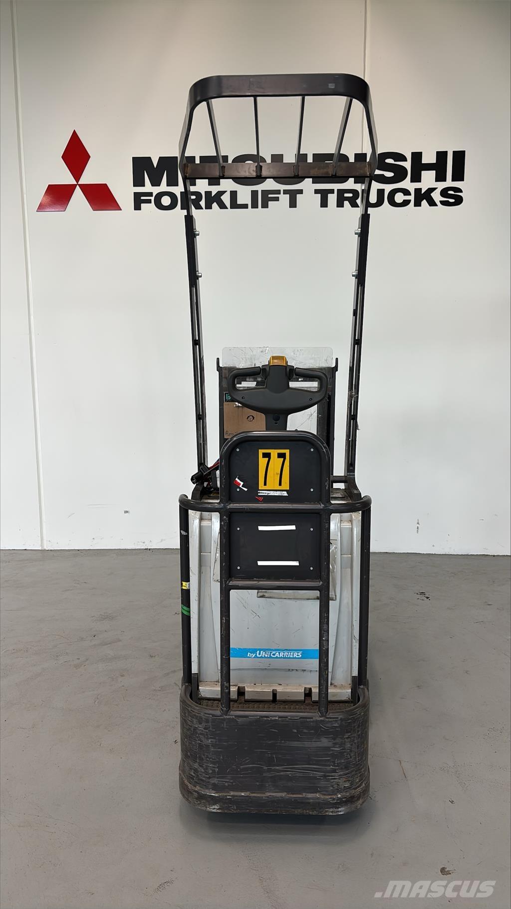 Atlet PDP200 Ajettavat pinoamisvaunut