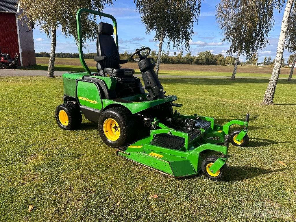 John Deere 1565 Päältäajettavat ruohonleikkurit