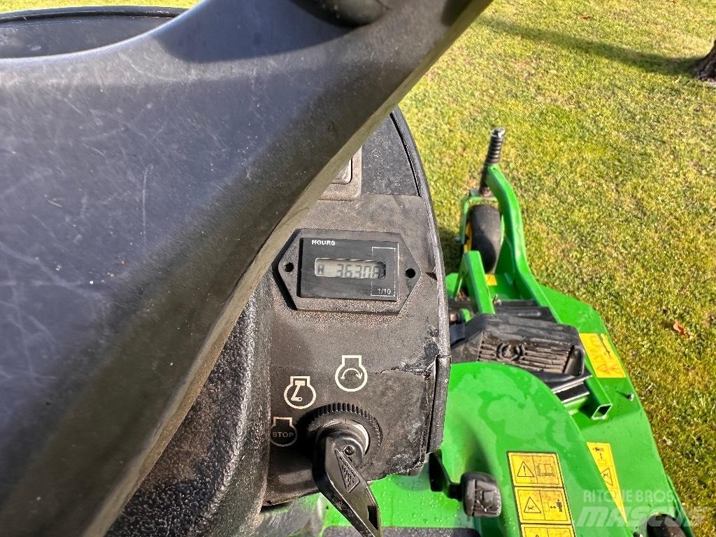 John Deere 1565 Päältäajettavat ruohonleikkurit