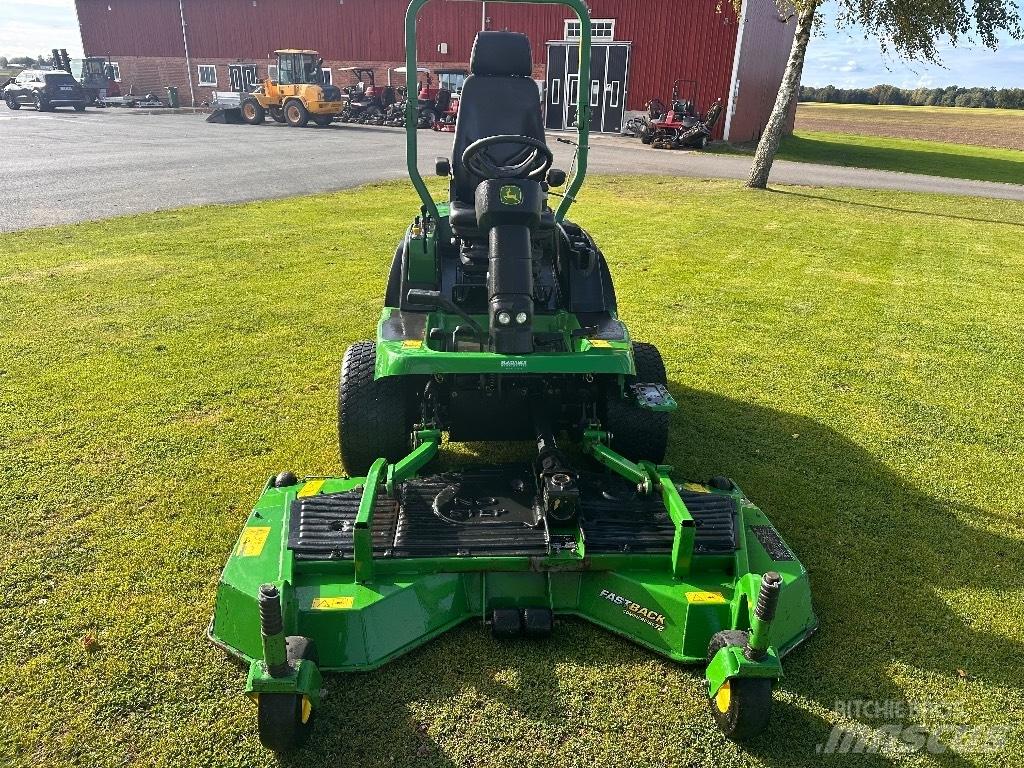 John Deere 1565 Päältäajettavat ruohonleikkurit