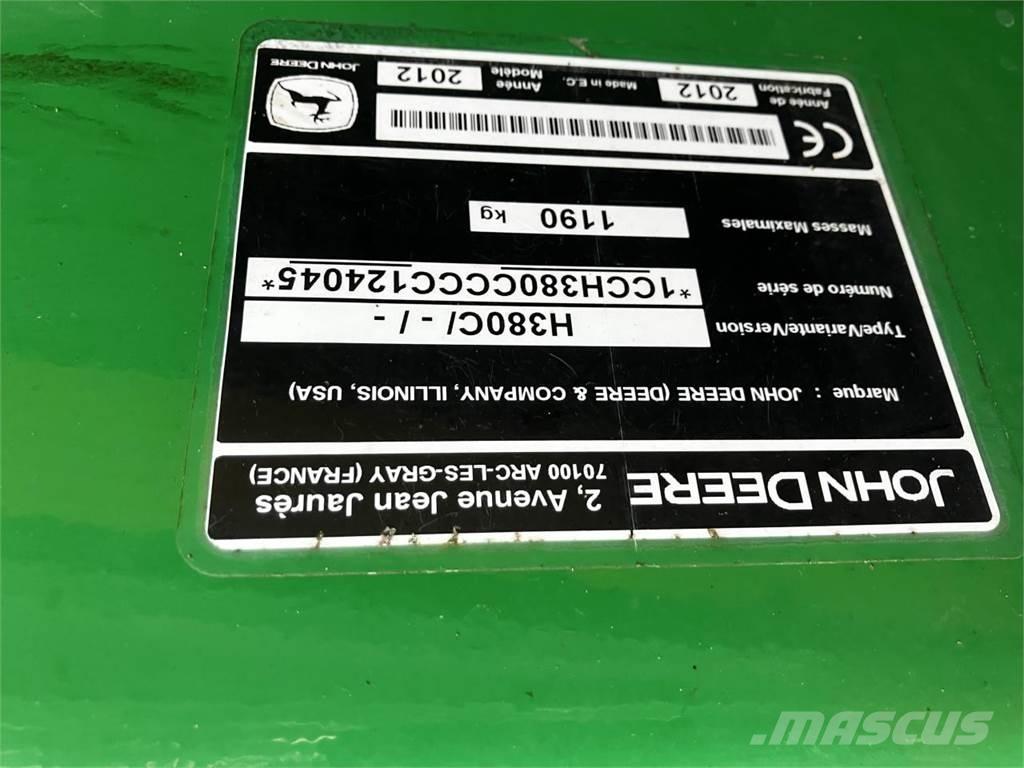 John Deere 6215R Traktorit