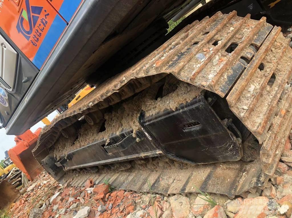 Hitachi ZX 210 Telakaivukoneet