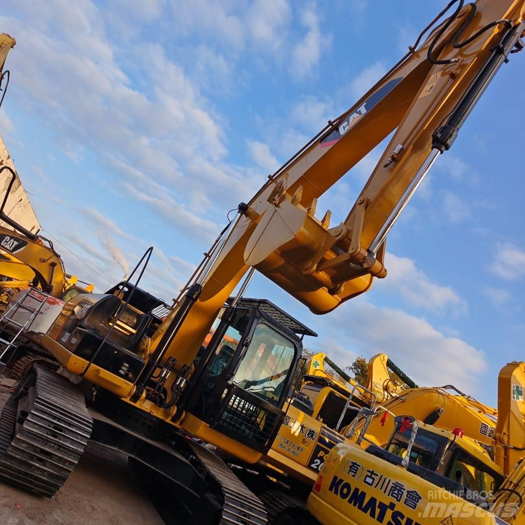 CAT 320 D Telakaivukoneet